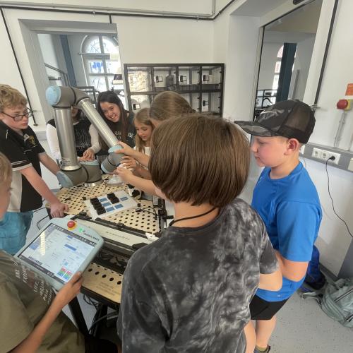 Arbeit mit Universalroboter